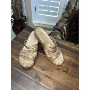 Crocs Disney Patricia Mickey Mouse Wedge sandal Womens size 8 Bronze